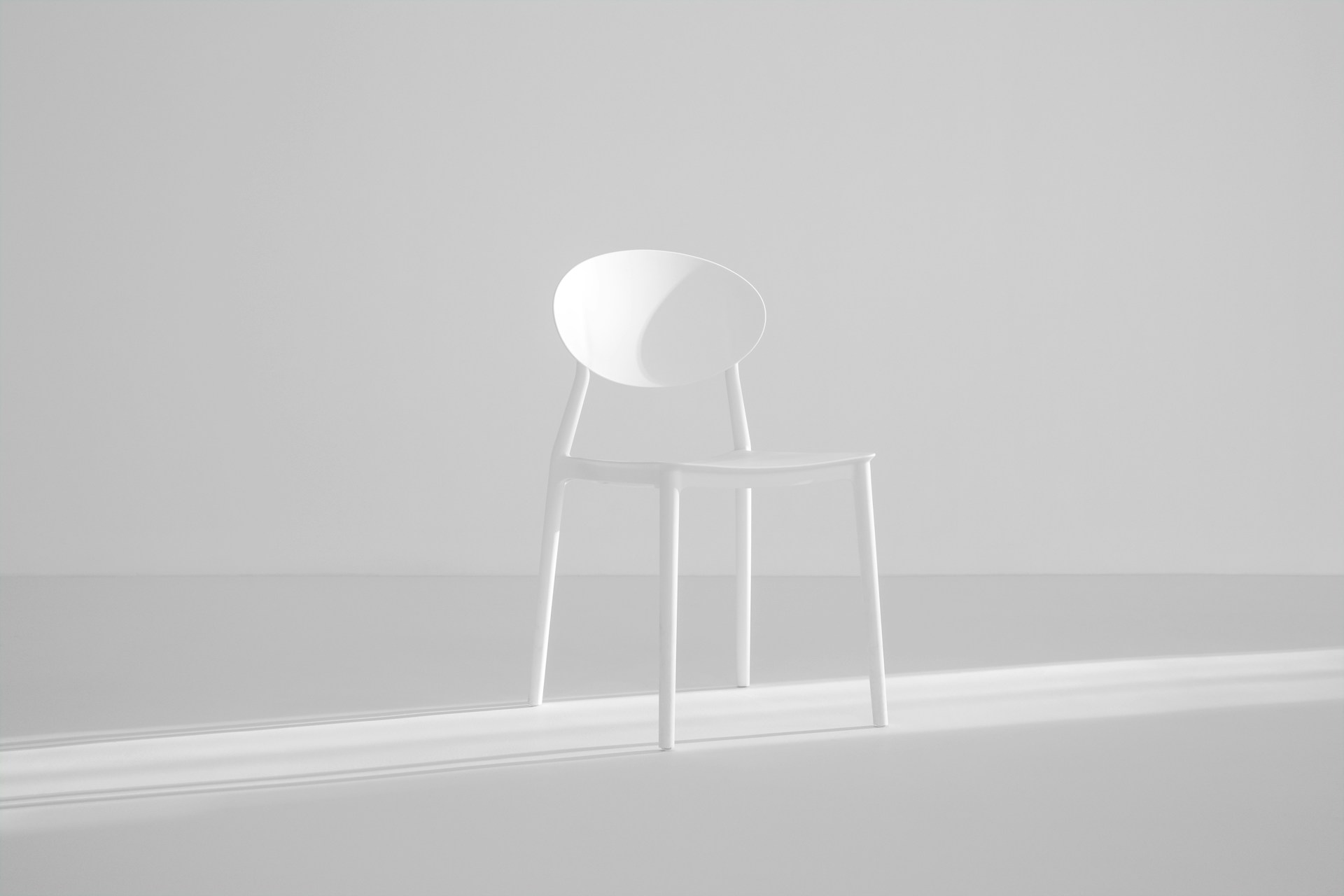 Image default